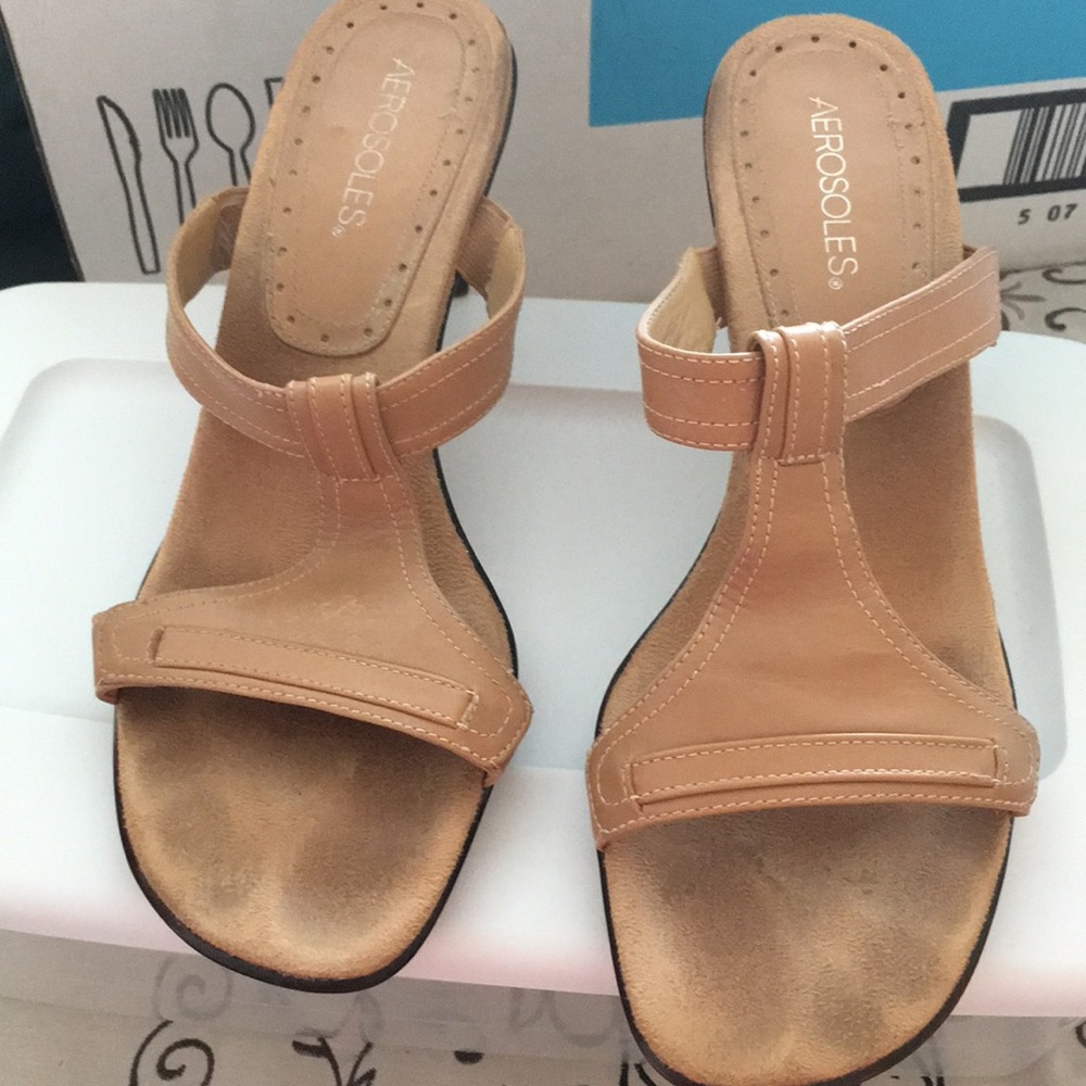 Aerosols Sandals